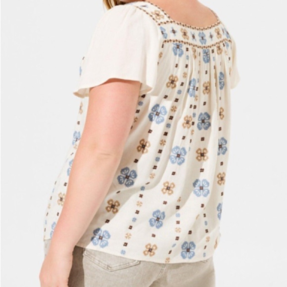 Torrid Embroidered Square Neck Flutter Short Sleeve Top Ivory Size 2X - Picture 3 of 10